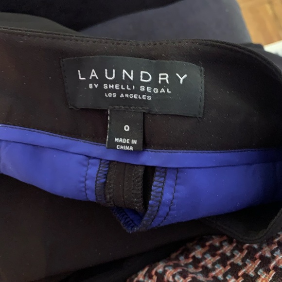 Size 0 Women’s black slacks - Picture 3 of 3